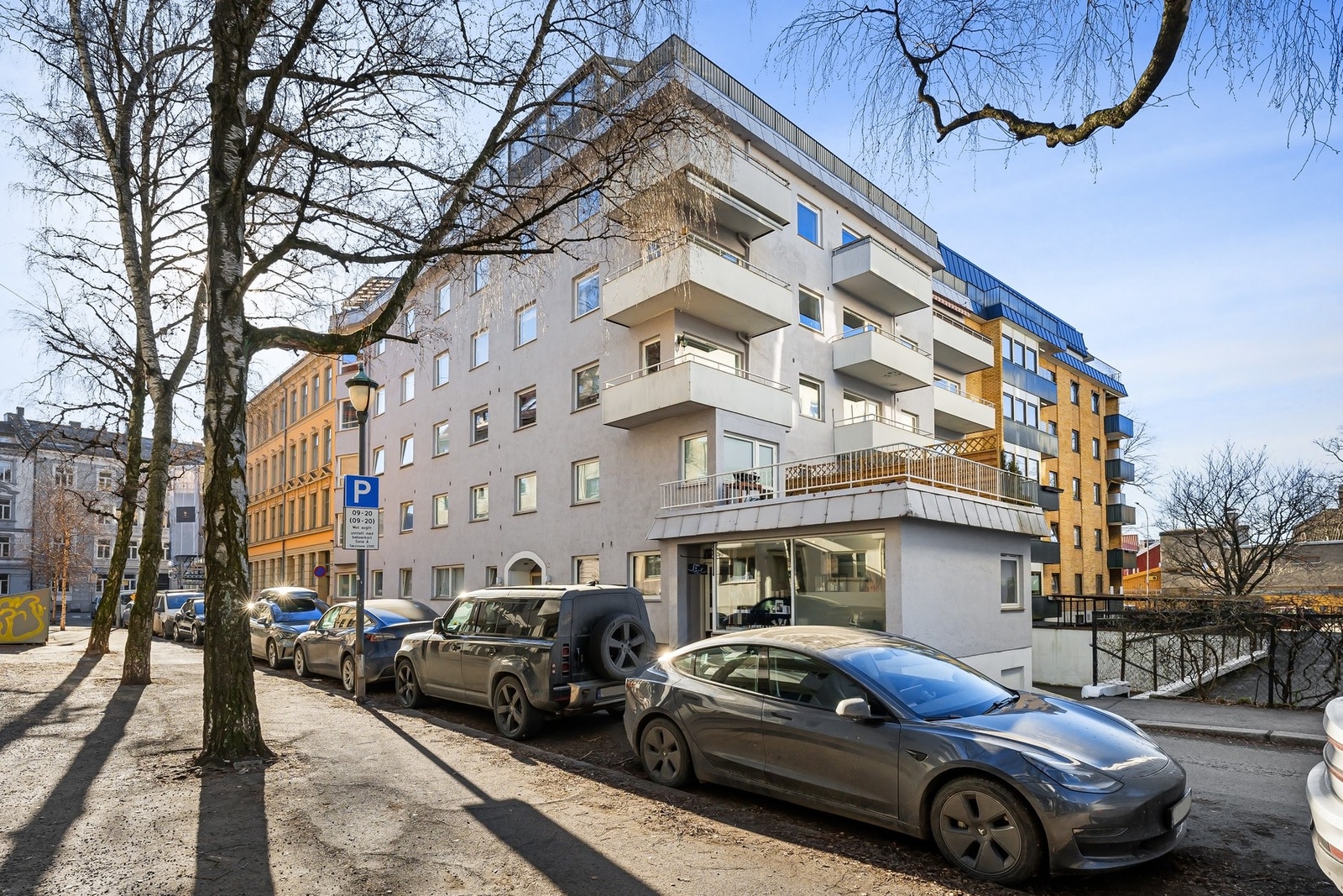 Klassisk 60-talls gård Galleribilde