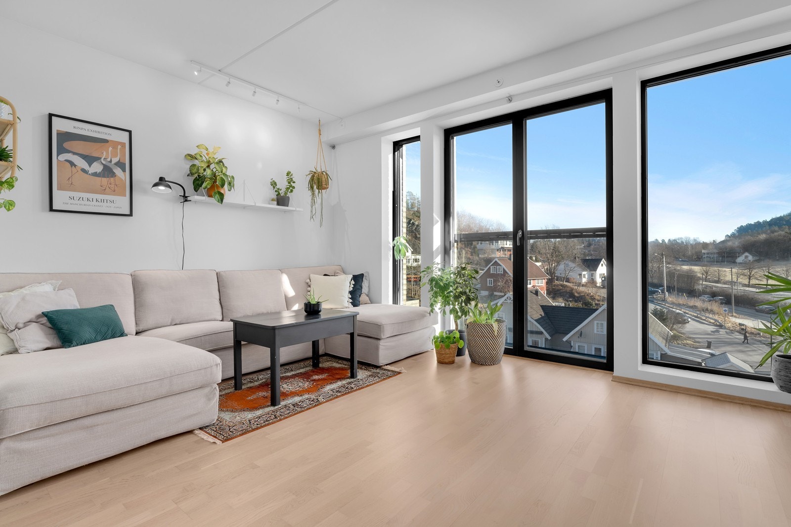 Plass til sofa m/tilhørende møblement Galleribilde