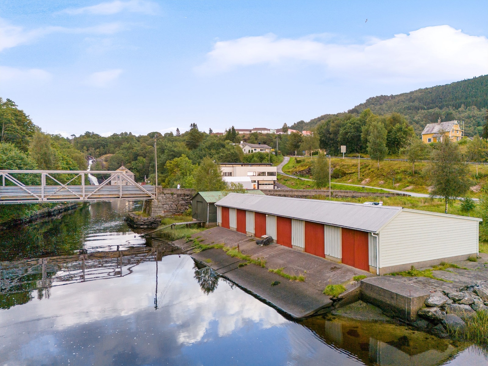 Naustet ligger i en naustrekke Galleribilde