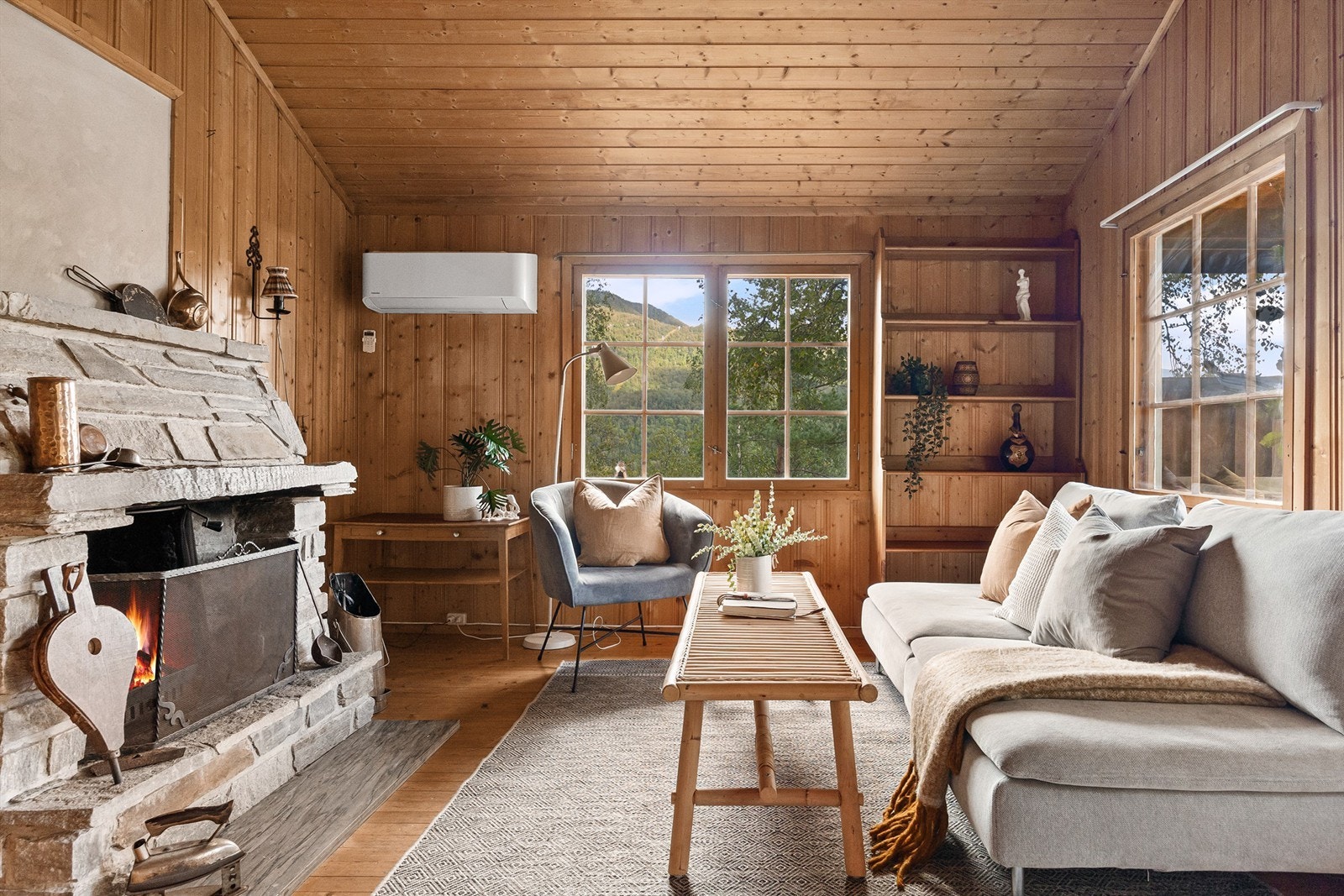 Varmepumpen avgir god varme i hytten Galleribilde