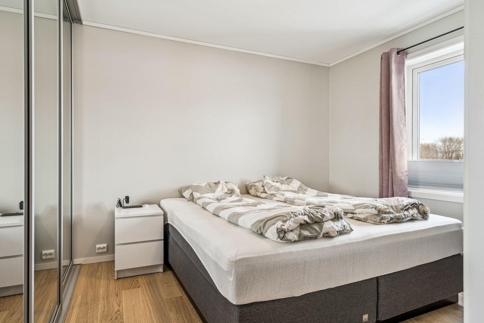 Soverom. Galleribilde