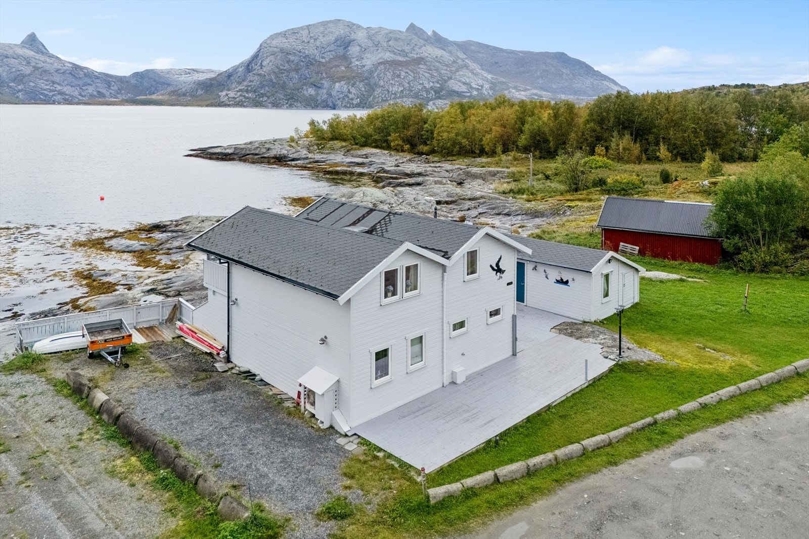 Gode fiskemuligheter både i sjø og ferskvann. Galleribilde