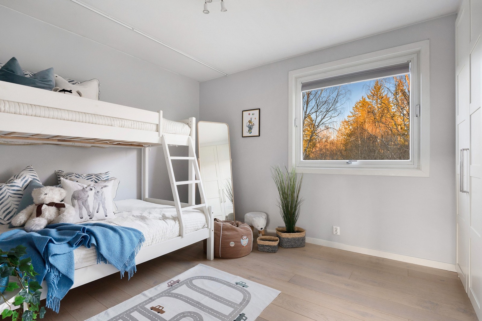 Soverom 2 er også av svært god størrelse Galleribilde