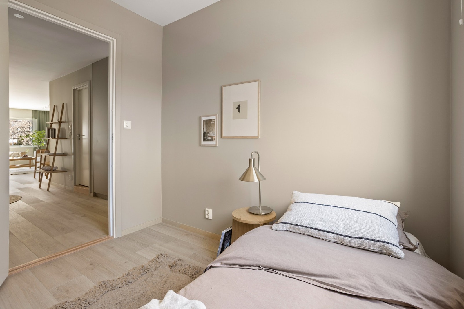Rommene er perfekt som barnerom, gjesterom og/eller kontor. Galleribilde