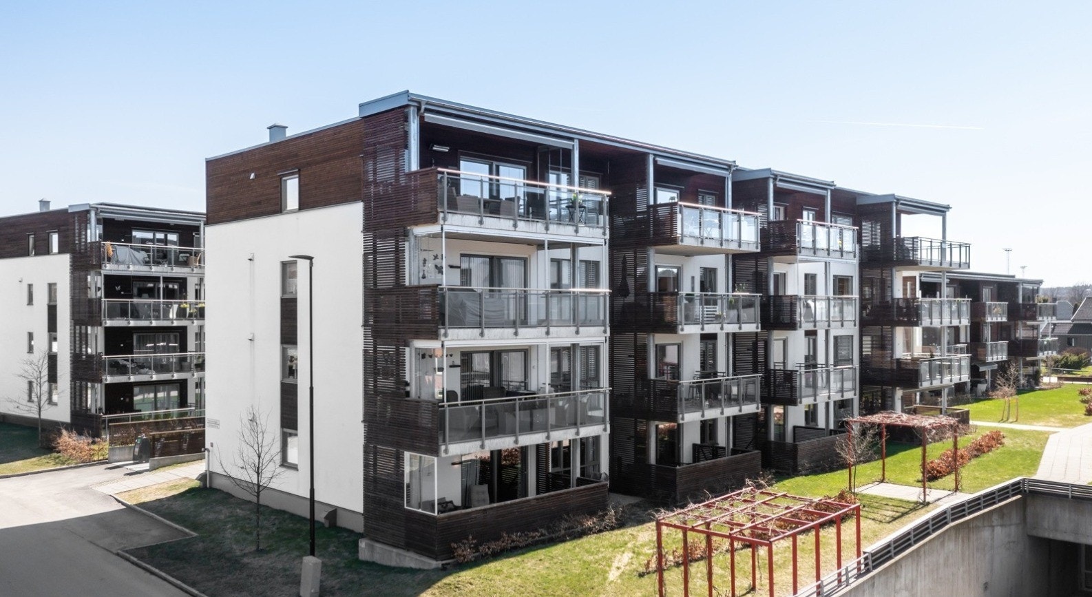 Velkommen til Grenmarsvegen 7 A - leiligheten ligger ytterst i 1. etasje Galleribilde