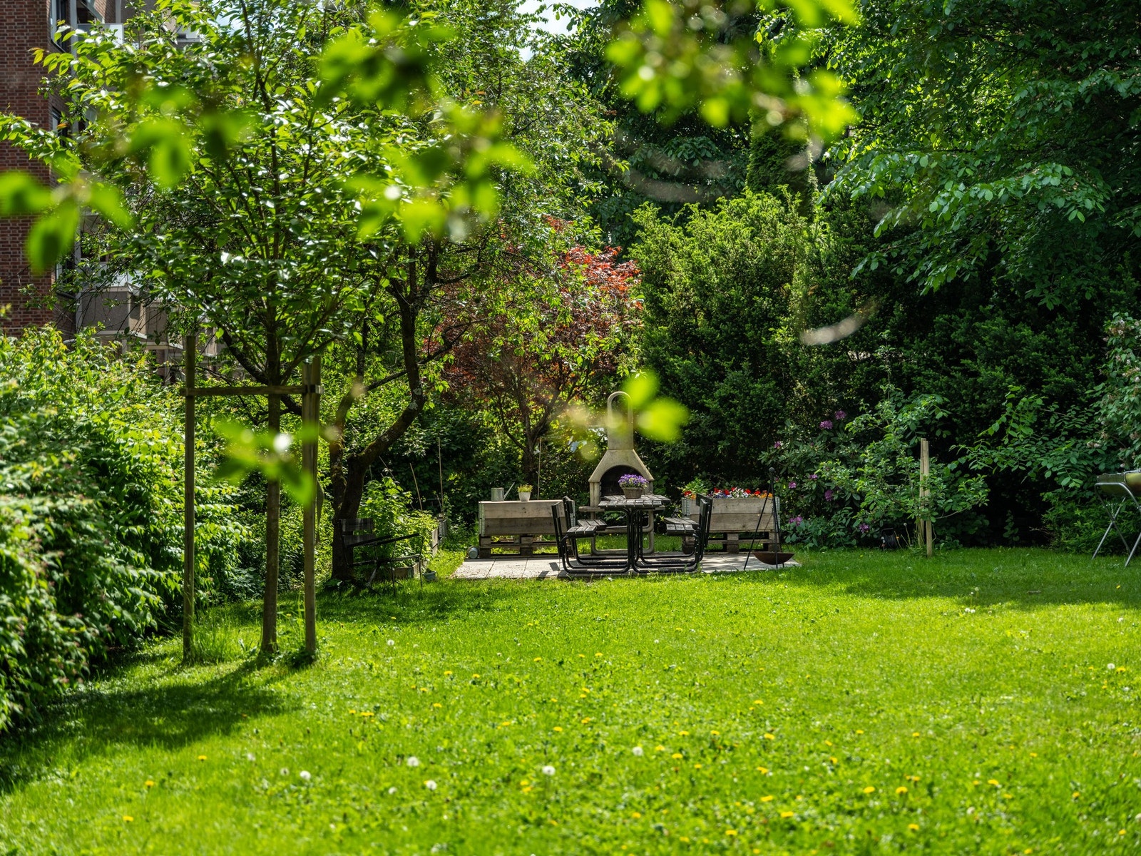 Ah, ute! Borettslaget har en helt nydelig bakgård. Galleribilde