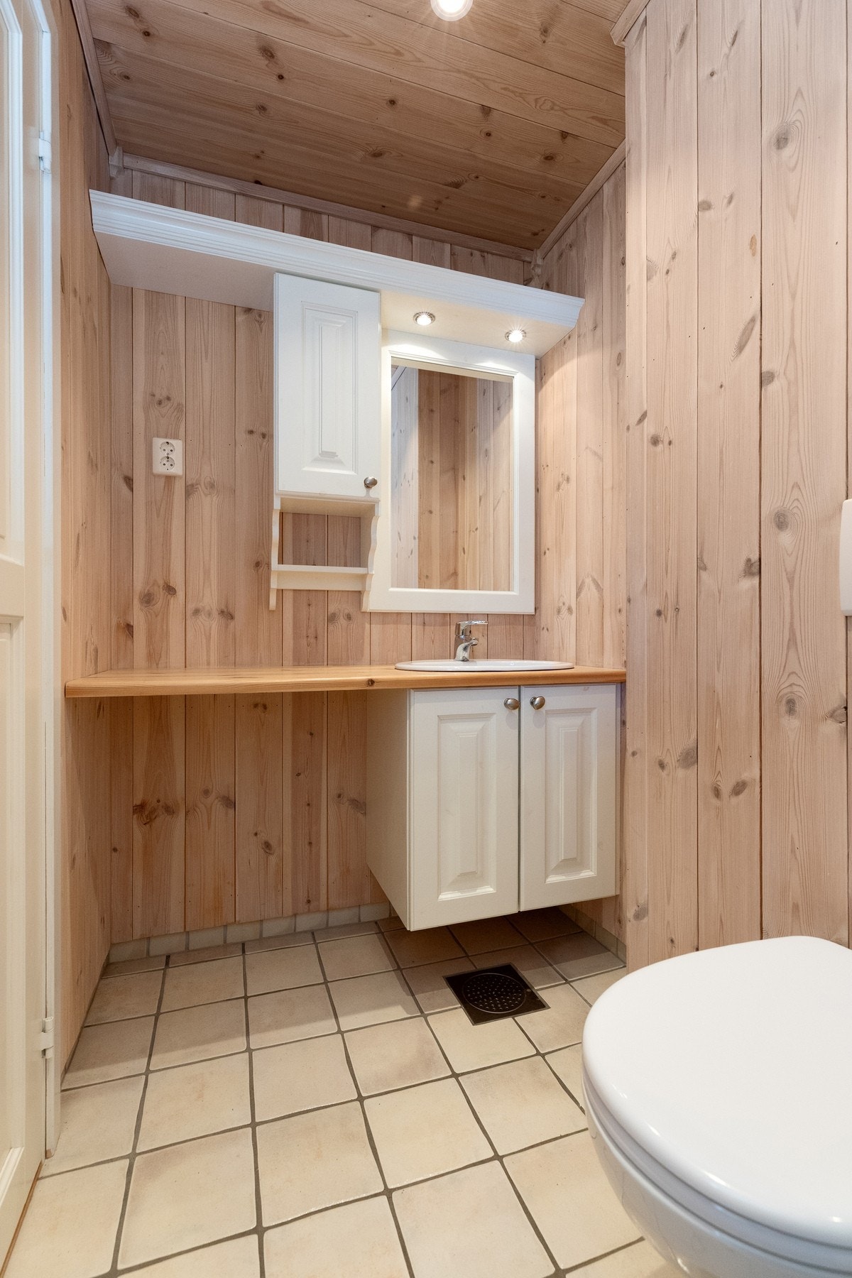 Dusjbad - praktisk med to bad når man er mange Galleribilde