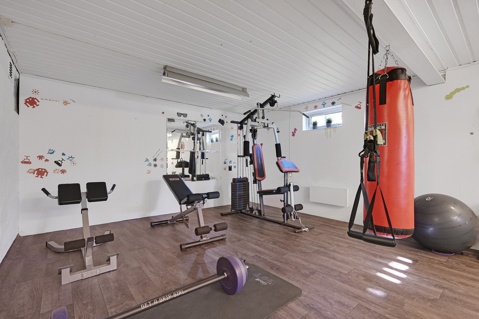 Apparater mm kan eventuelt kjøpes av selger dersom ny eier ønsker dette Galleribilde