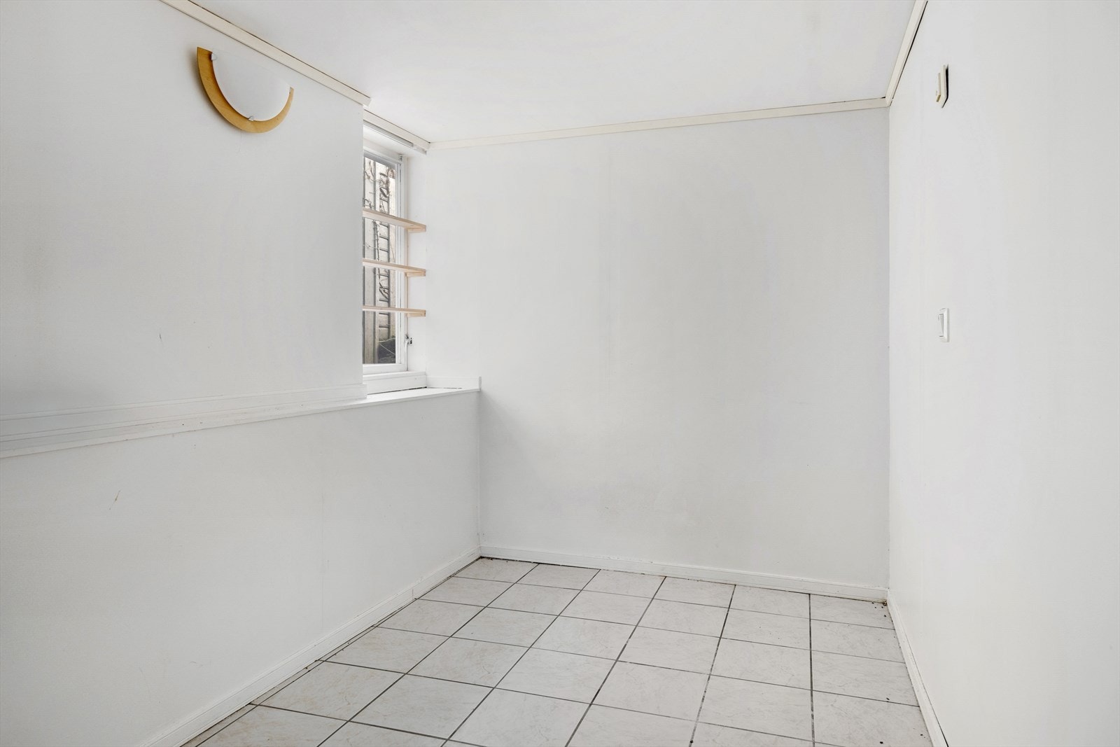 Det er godt med lagringsplass i felles kjeller som måler ca. 40 m². Galleribilde
