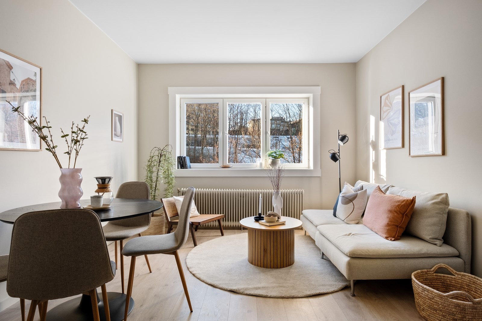 Velkommen til en arealeffektiv 1-roms leilighet med sentral og attraktiv beliggenhet like ved Vulkan, mellom St. Hanshaugen og Grünerløkka. Husk visningspåmelding! Galleribilde