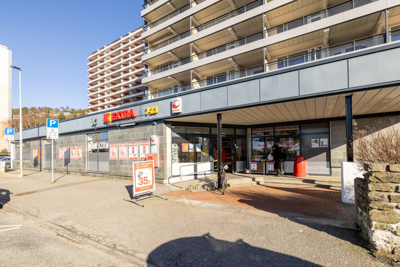 Coop Extra ligger rett ved leiligheten! Galleribilde