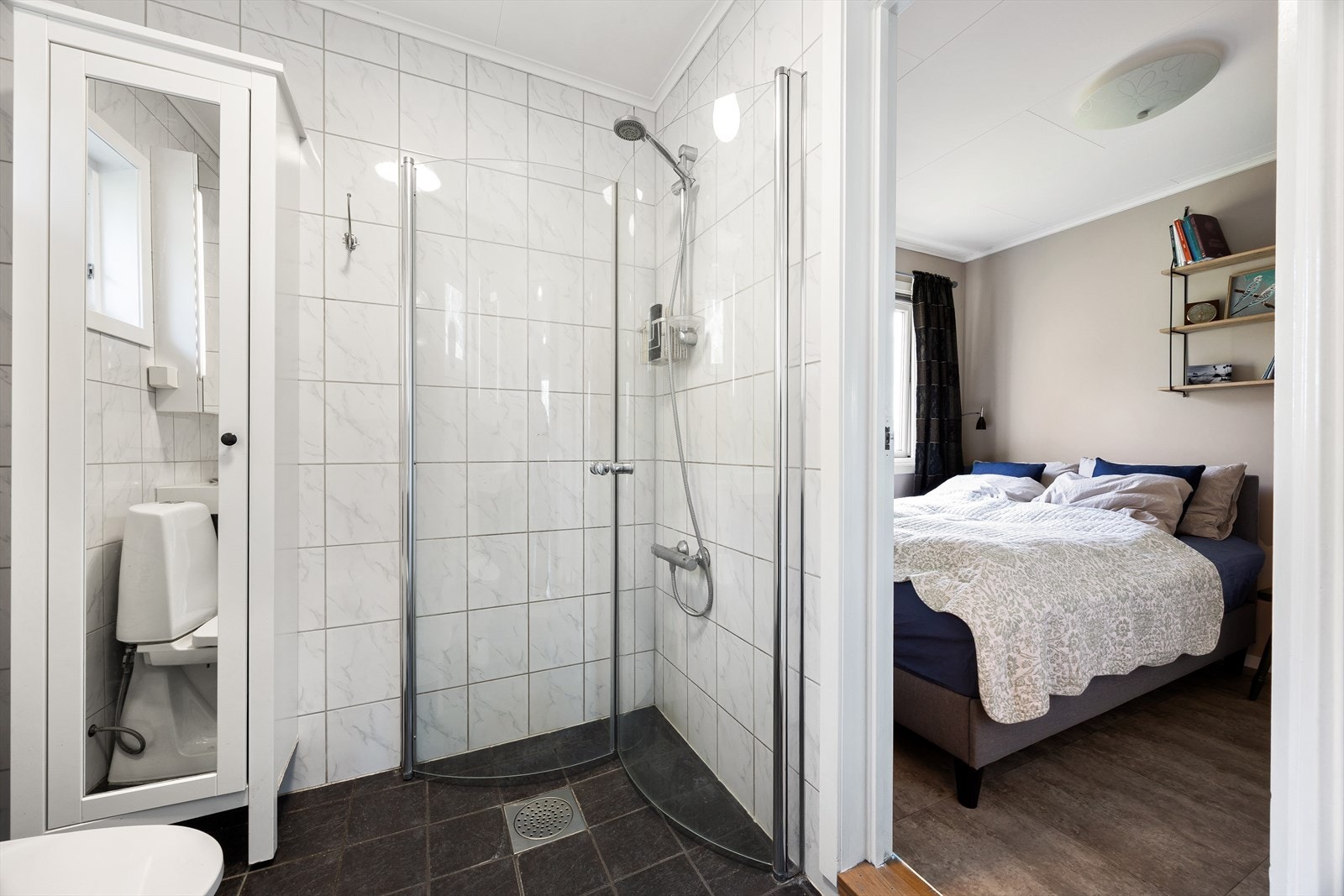 Badet ble fornyet i 2016 og gjort som egeninnsats fra selger. Galleribilde