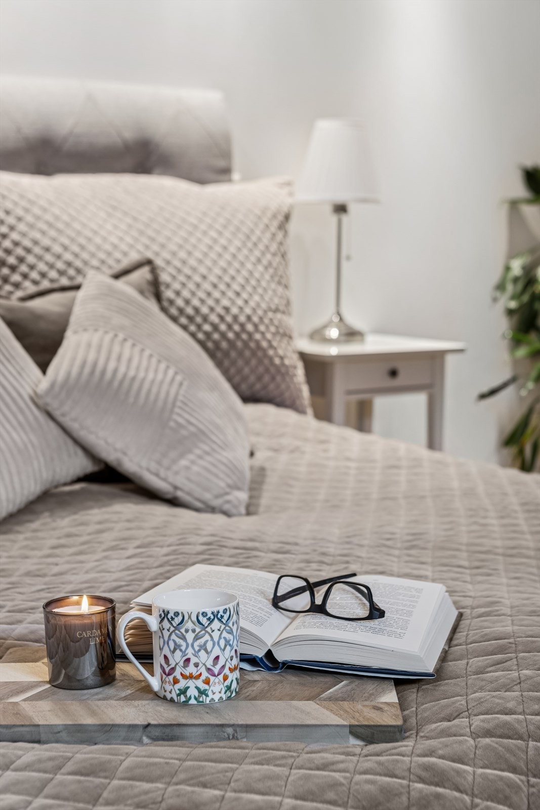 Leilighetens underetasje er utstyrt med varmekabler i gulvet som gir en behagelig temperatur. Galleribilde