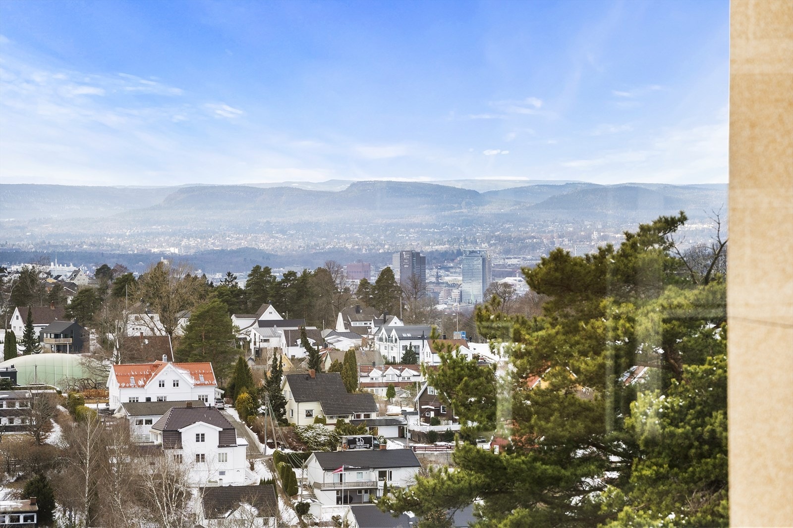 Flott utsikt fra stue. Galleribilde