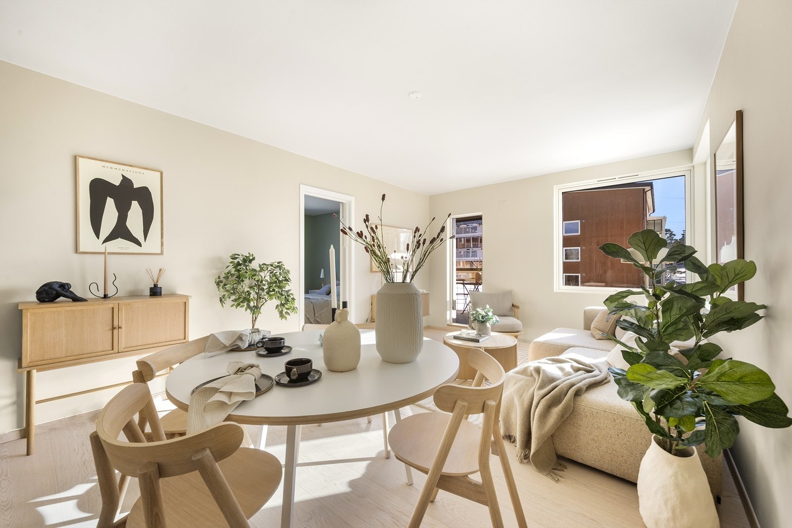 Flytt rett inn i en strøken leilighet med attraktiv og rolig beliggenhet på Oppsal/Godlia. Galleribilde