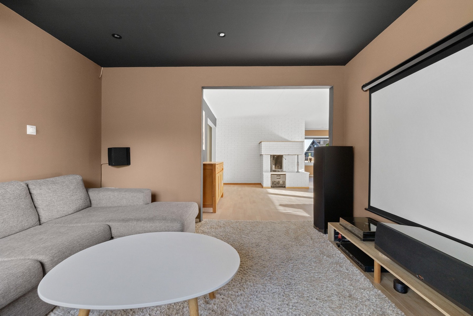 Den andre stuen er en koselig tv-stue. Galleribilde