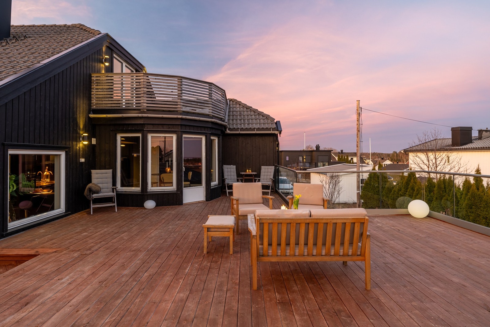 PrivatMegleren Tønsberg v/ Christoffer Fischer har gleden av å presentere Fredheimsveien 4. Galleribilde