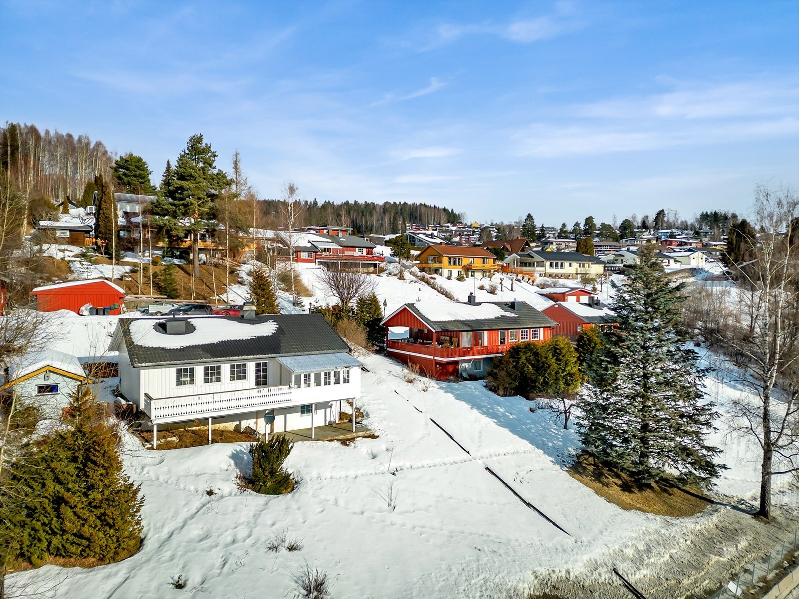 Nordvik Eiendomsmegling presenterer Heggevegen 27 - Enebolig i rolig og familievennlig nabolag Galleribilde