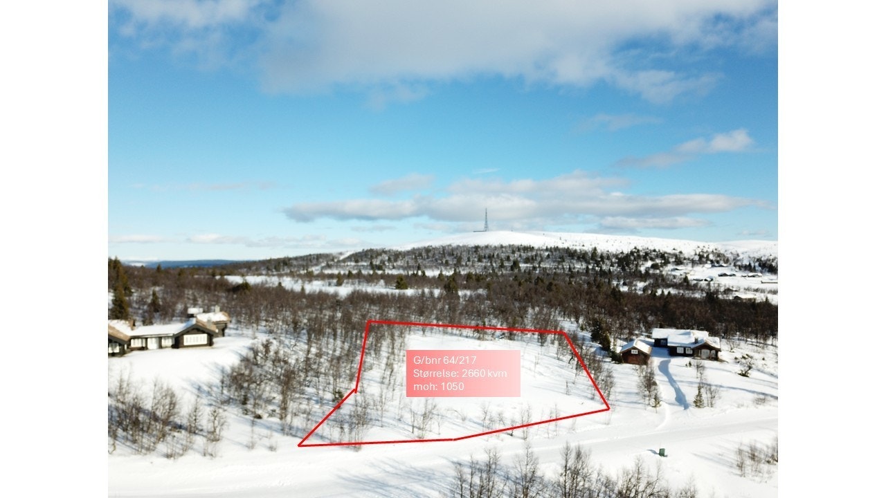 Stor og fantastisk tomt. Tomten er på 2,66 mål og ligger på 1050 over havet. Tomten har sol hele dagen og spektakulær utsikt inn i fjellheimen. Denne MÅ oppleves! Galleribilde