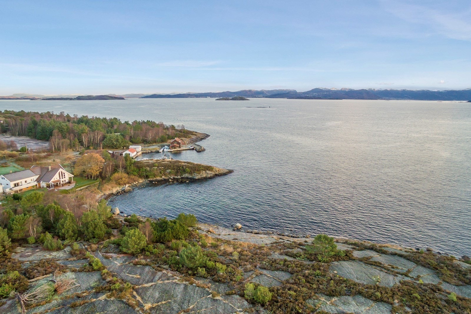 Bo ved havet, med flott utsikt mot Ryfylket Galleribilde