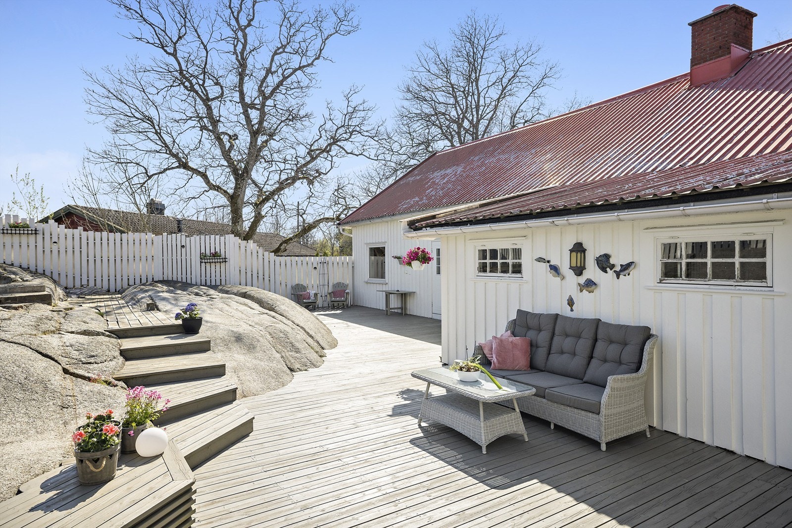 Ytterdøren som kan ses i bildet er direkte adkomst til verkstedet. Galleribilde