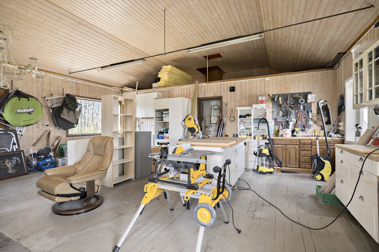 Verkstedet. Et rom med mange muligheter om man vil snekre eller ha det som et oppbevaringsrom. Galleribilde