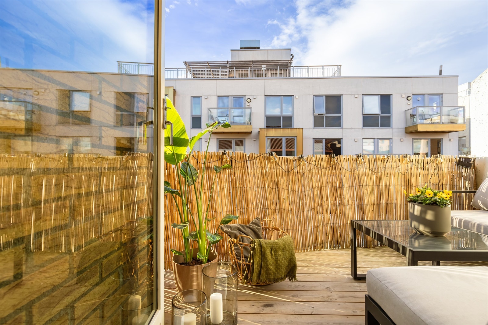 Det er tillatt å benytte både gassgrill og elektrisk grill på balkongen. Galleribilde