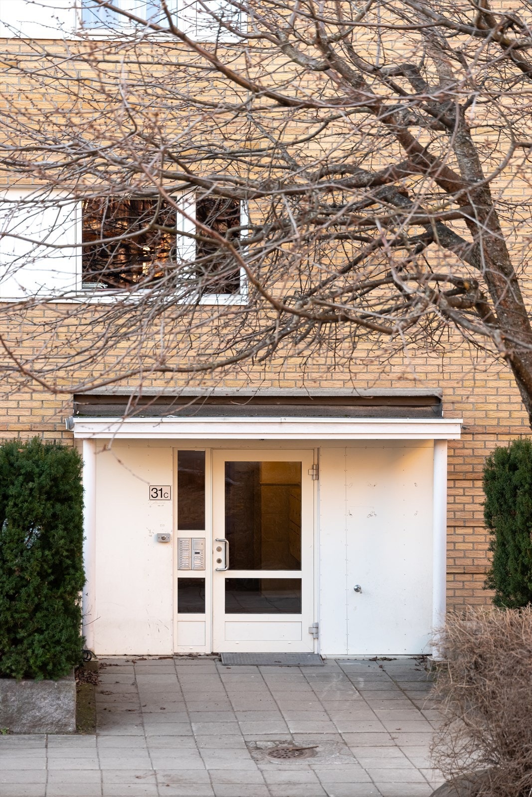 Borettslaget består av 35 andelsleiligheter og 1 næringsseksjon (Det gule huset) i underetasjen. Galleribilde