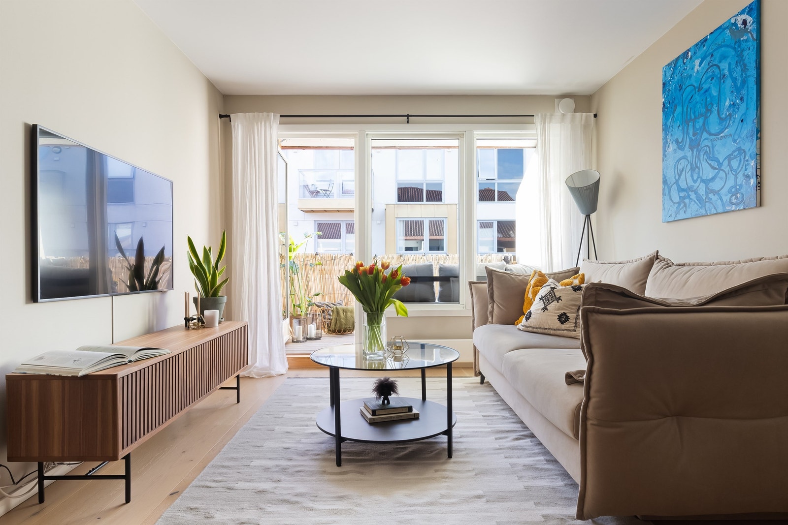 Boligen er tilknyttet OBOS OpenNet som leverandør av internett og kabel-TV. Galleribilde