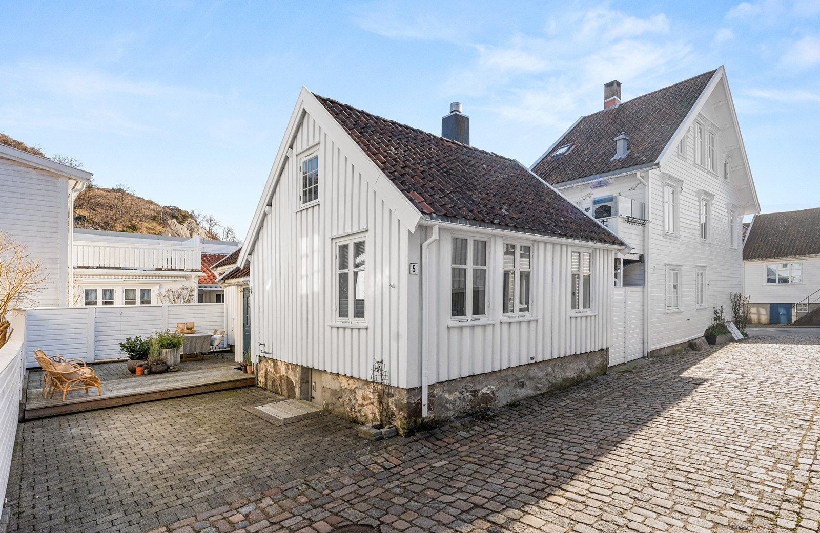 Velkommen til Gustav Vigelandsvei 5 - fin beliggenhet i en rolig gate med byens pulserende liv like om hjørnet Galleribilde