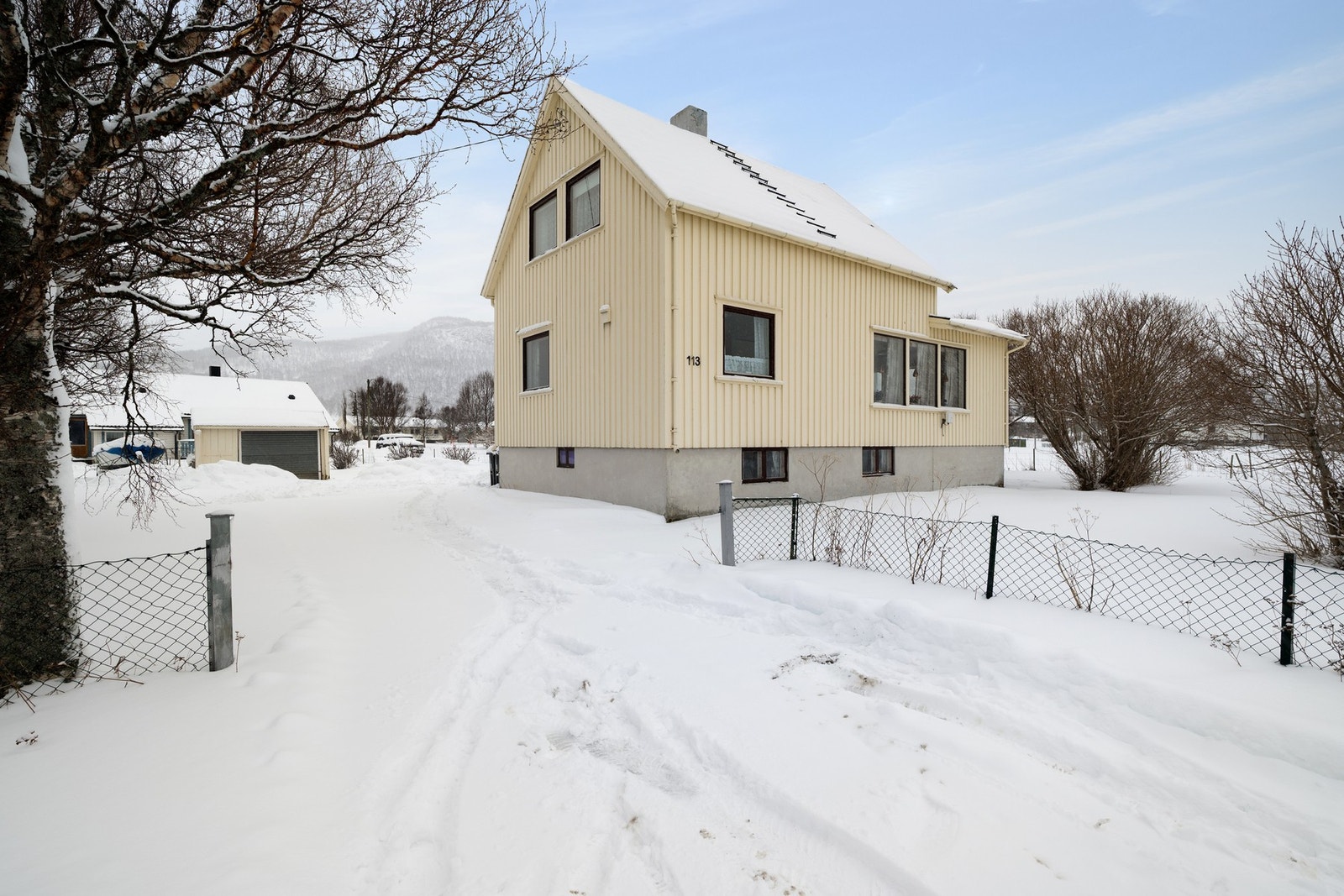 En koselig enebolig med 3 soverom og garasje på idylliske Fjelldal Galleribilde