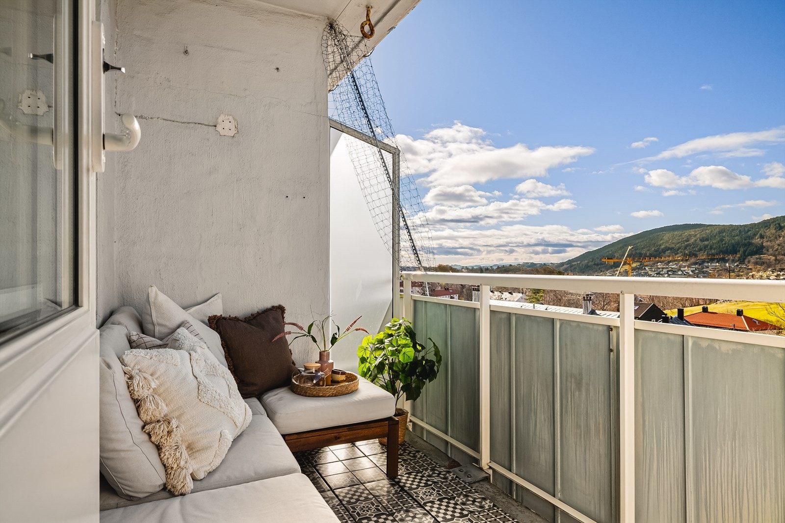 Fra stuen har til tilkomst til balkongen. Galleribilde