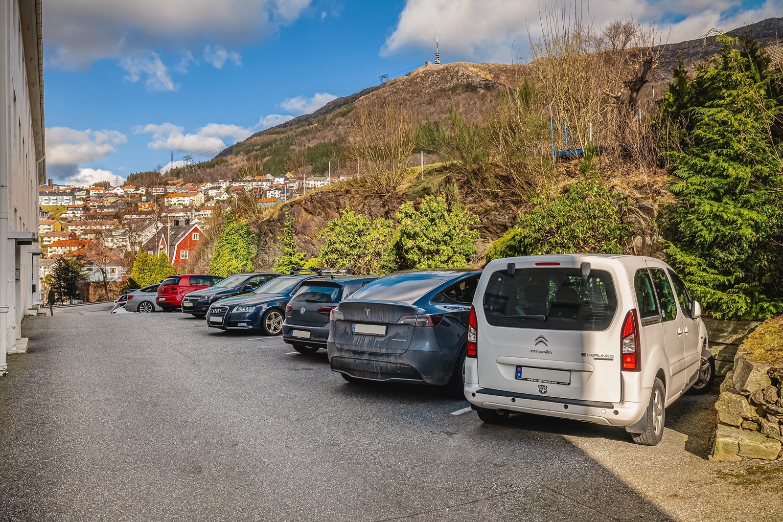 Parkeringsplass er inkludert. Galleribilde
