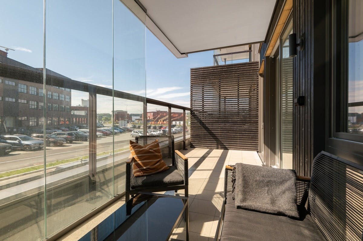14 Kvm sørvendt balkong. Galleribilde