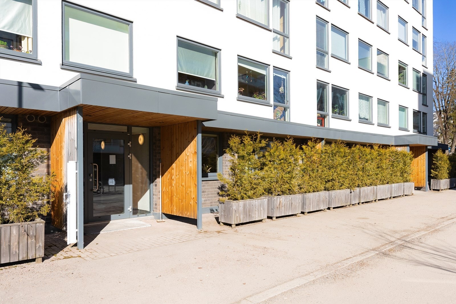 Borettslaget har gjennomgått store moderniseringer de siste årene. Bl.a. ble fasaden renovert 2019-2021 Galleribilde