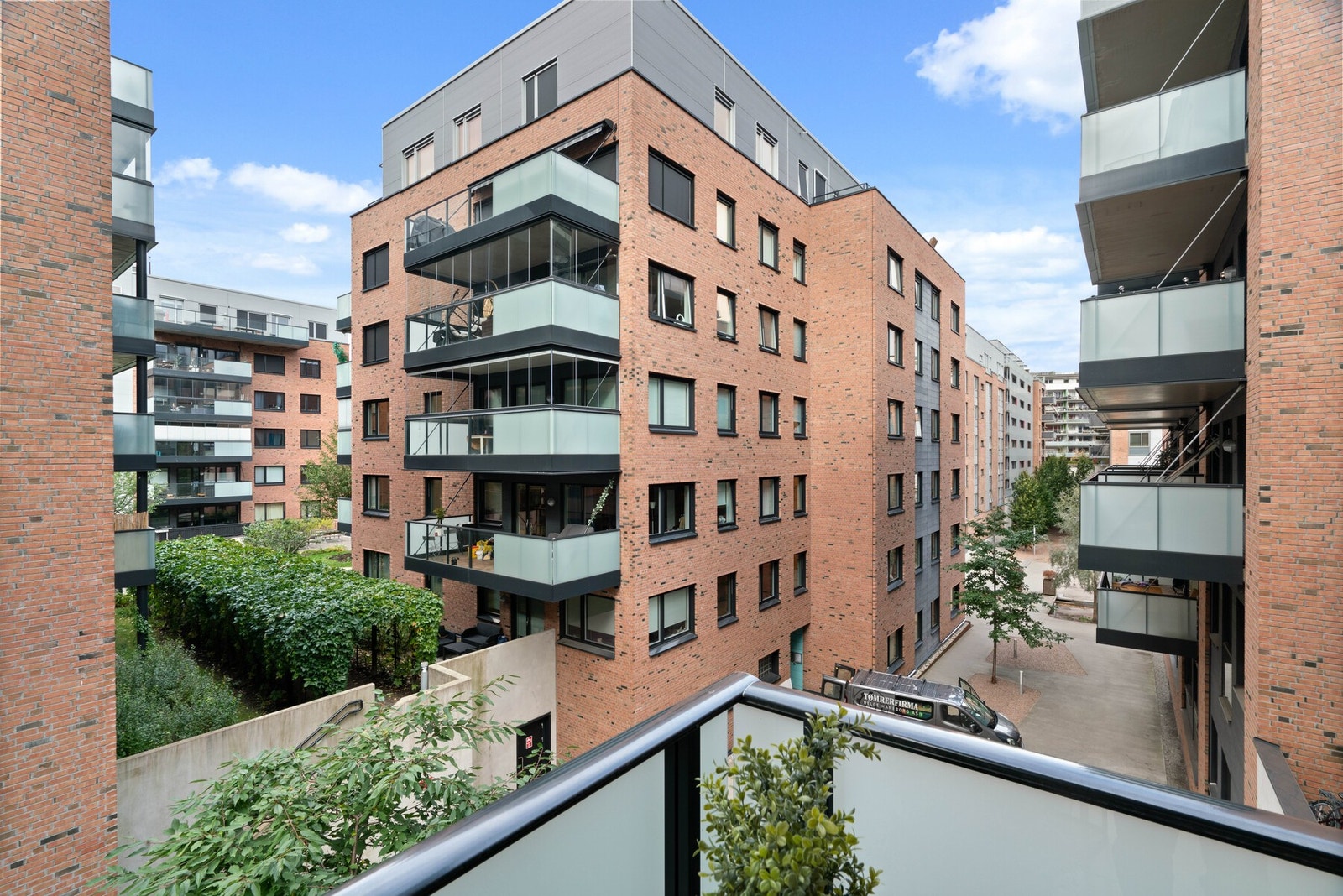 Utsikt fra balkong - Sommertid. Galleribilde