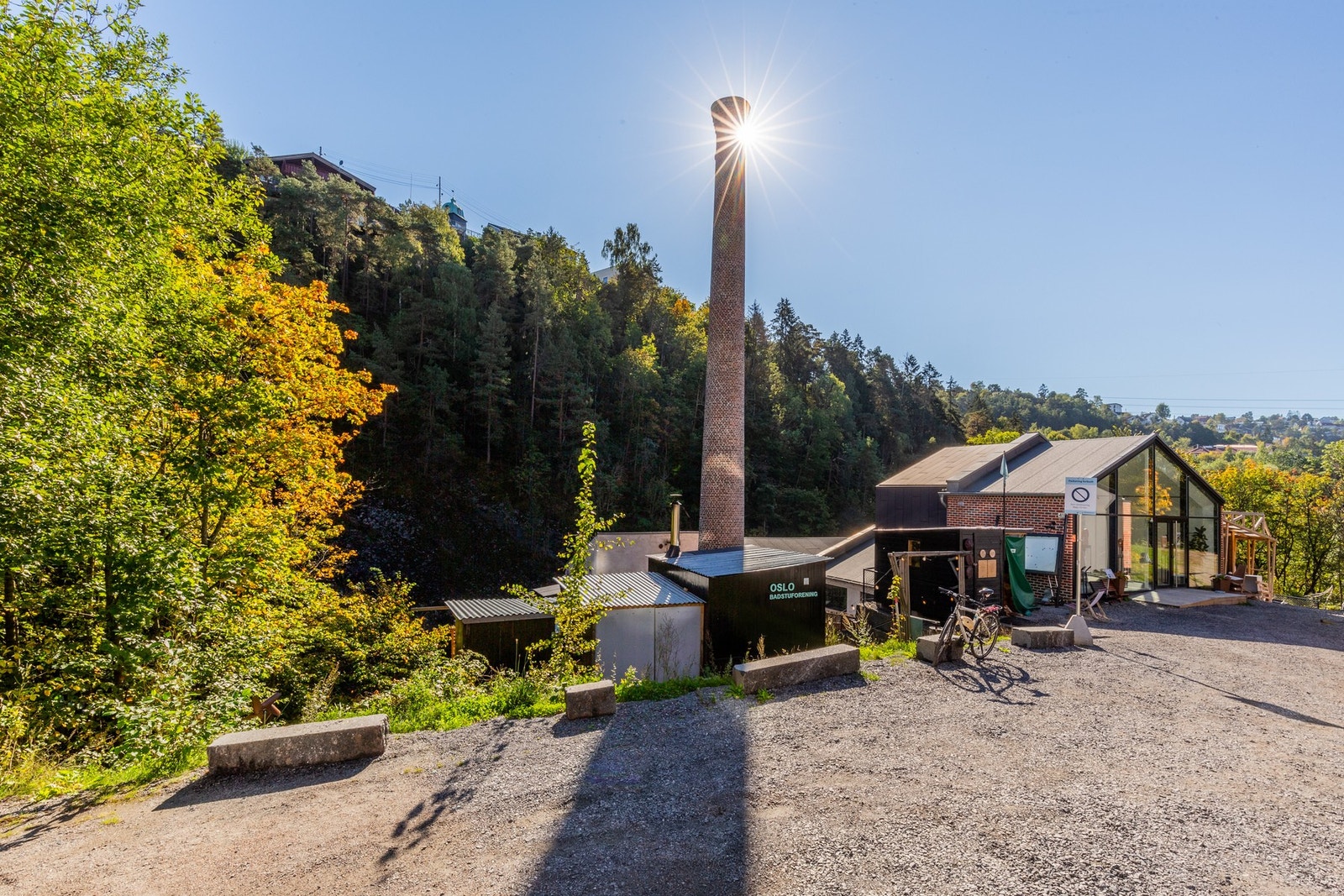 Nærområdet - Ikke langt fra Kværnerbyen finner du Kruttverket, et kulturhus i Gamle Oslo som drives av det kreative arbeidsfellesskapet Kroloftet. Se mer info om dette her: https://kruttverket.com/om-oss/ Galleribilde