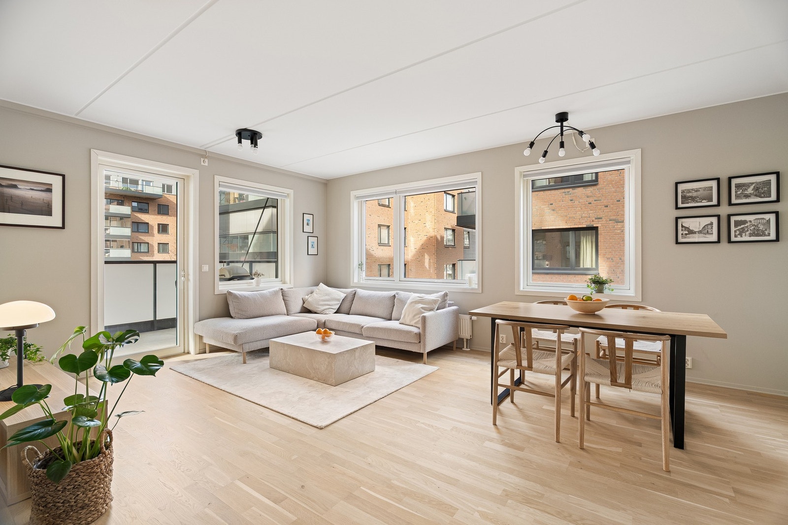 Velkommen til Turbinveien 19 - En moderne og meget innbydende 4-roms hjørneleilighet! Galleribilde