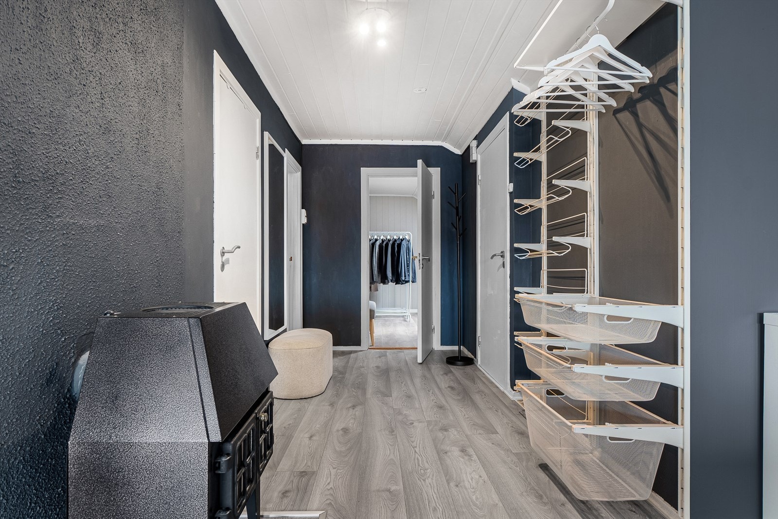 Gang/entre, fint plass til å henge i fra seg. Galleribilde