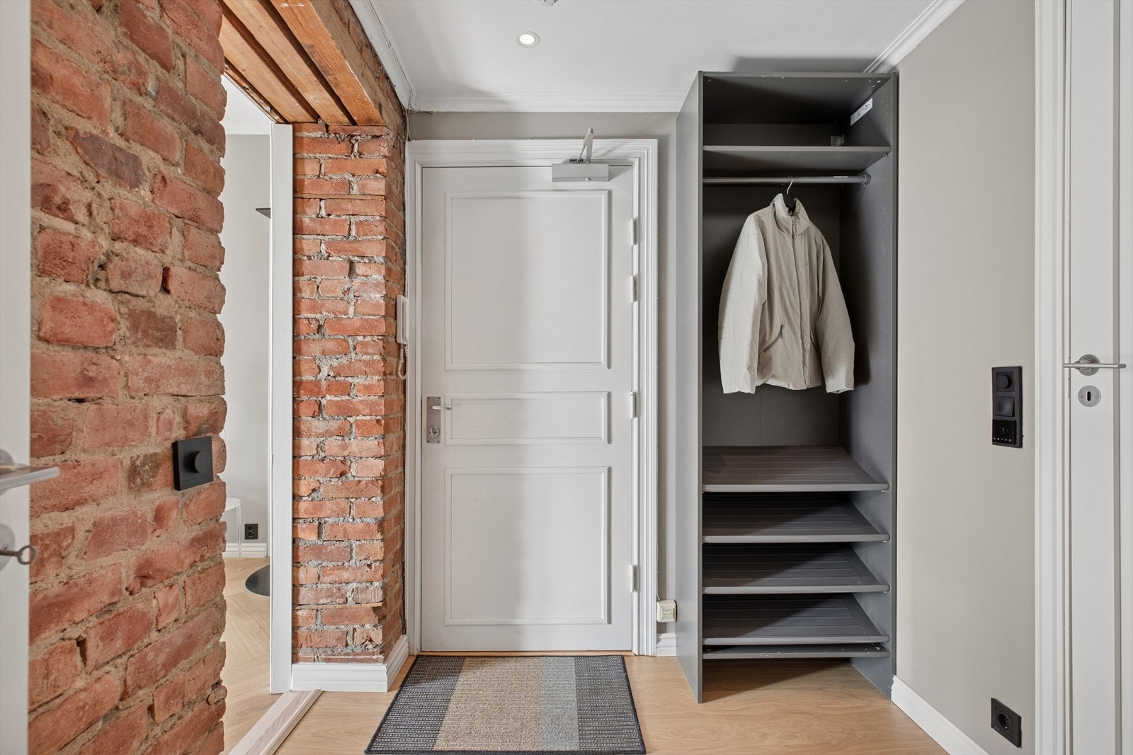 Leiligheten disponerer to kjellerboder på henholdsvis 3- og 5 m². Galleribilde