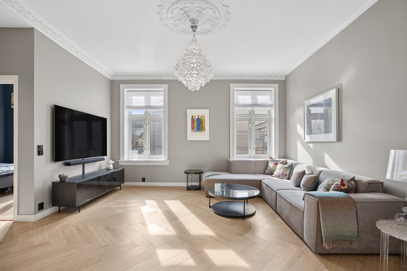 Dette er en delikat 3-roms andelsleilighet, sentralt beliggende i Gamlebyen. Galleribilde