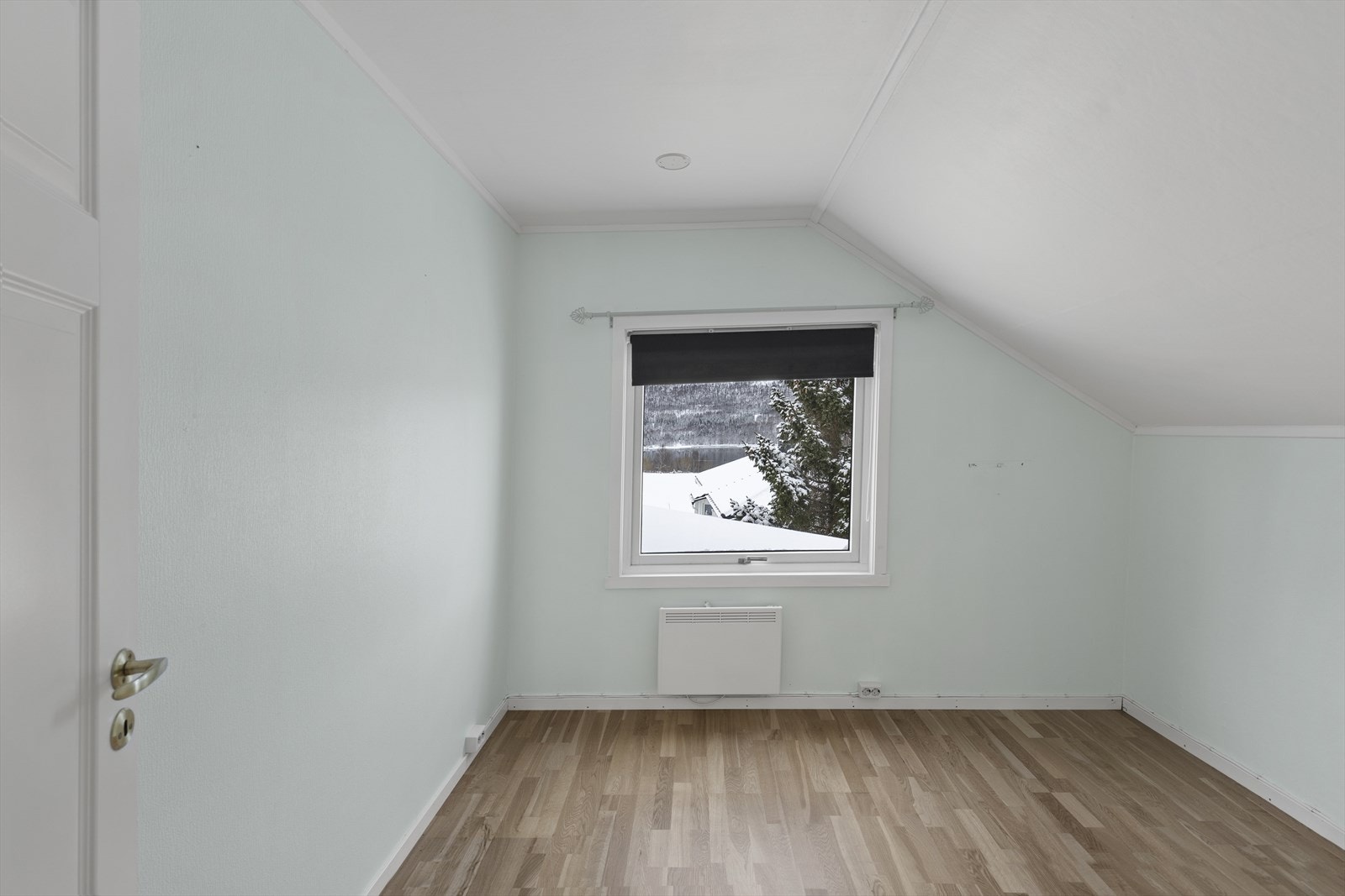 Soverom på loft. Galleribilde