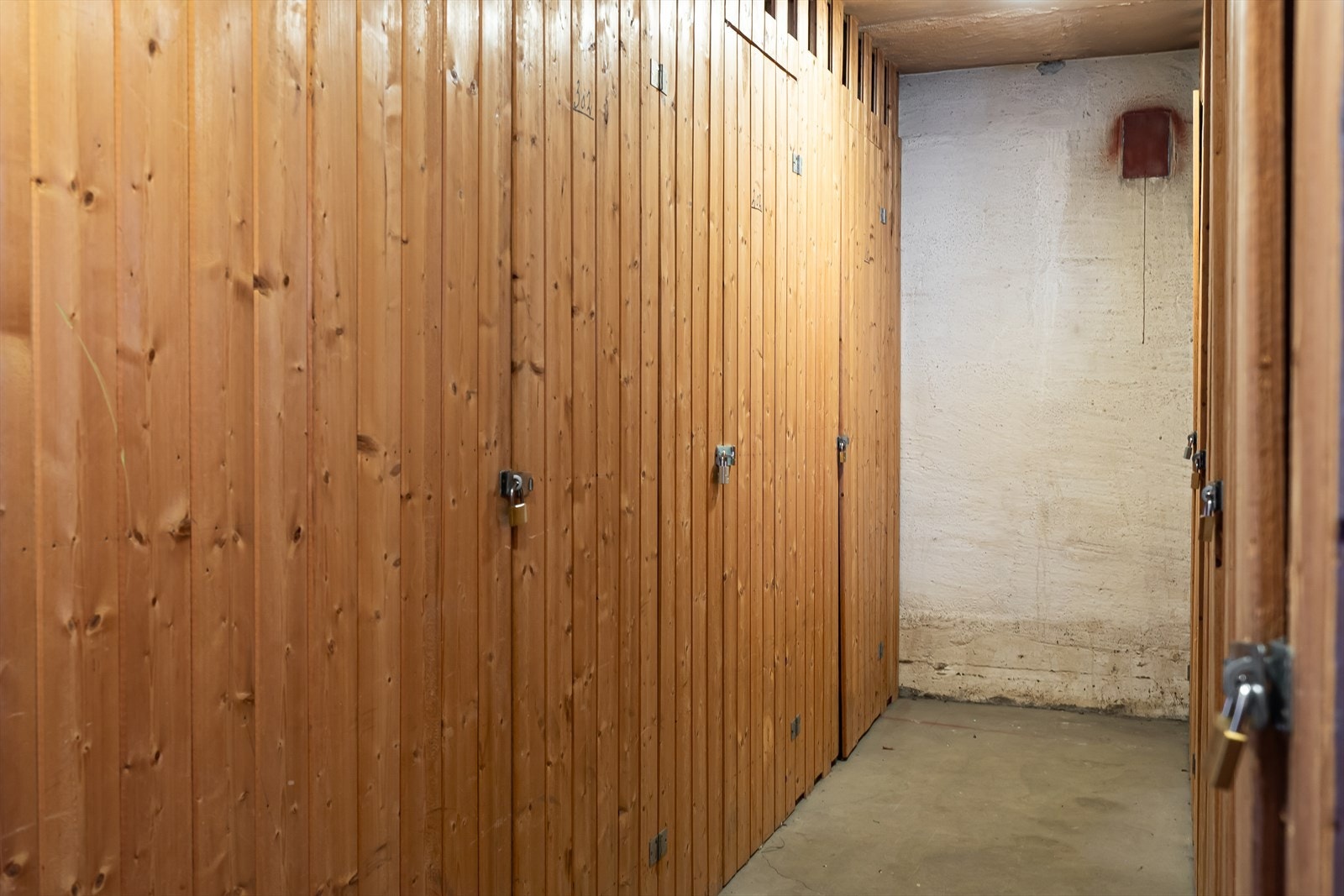 Det medfølger bod i kjelleretasje. Galleribilde