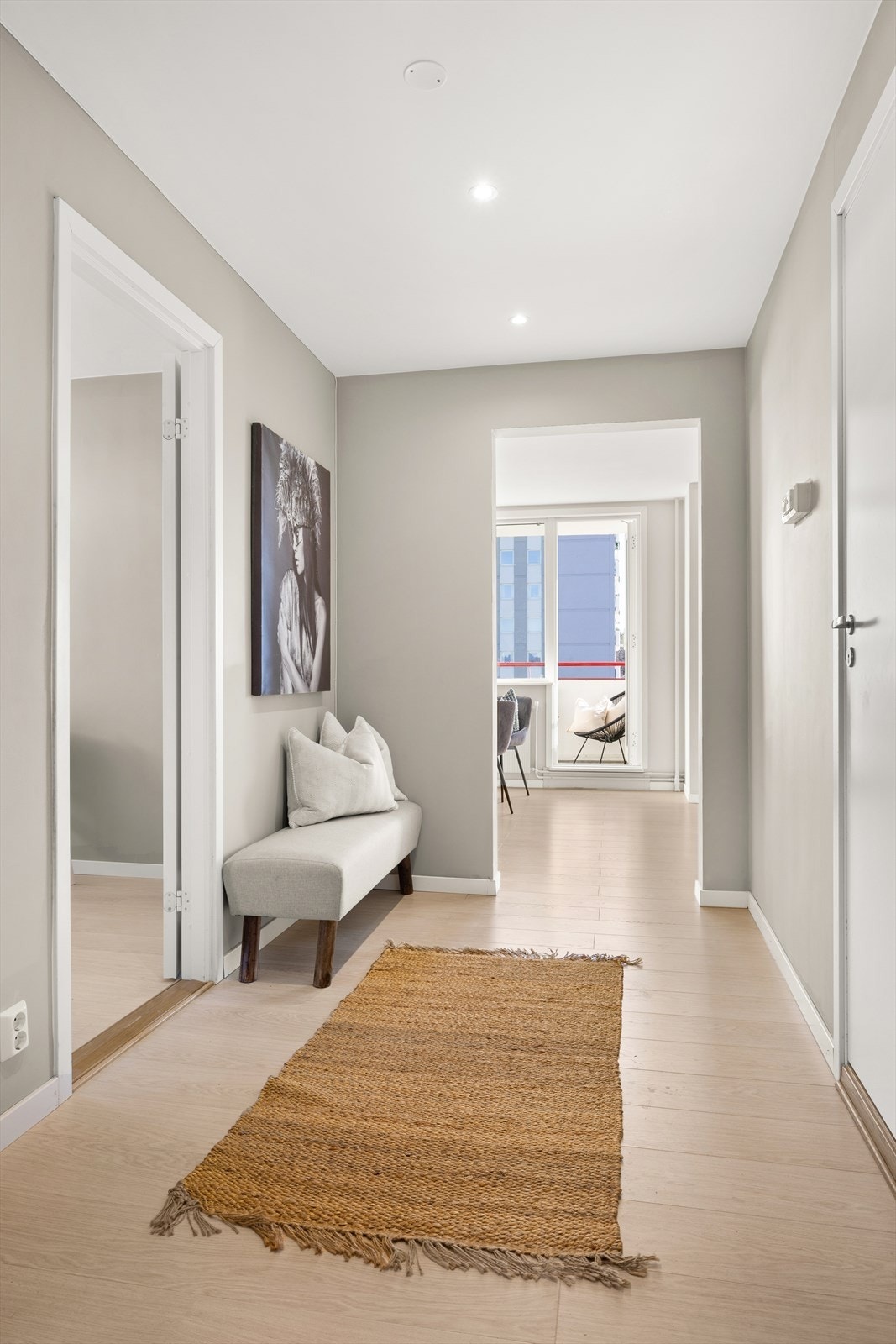 Flott gjennomgående laminat. Galleribilde