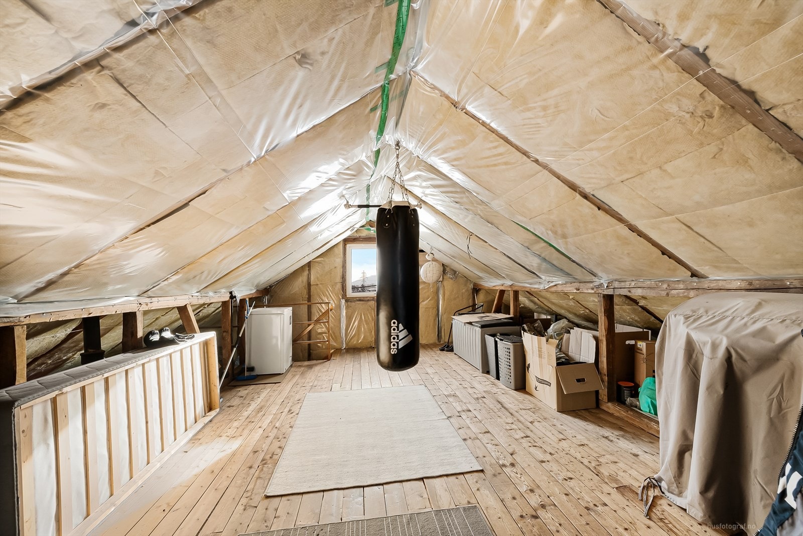 Det er god lagringsmuligheter på loftet Galleribilde