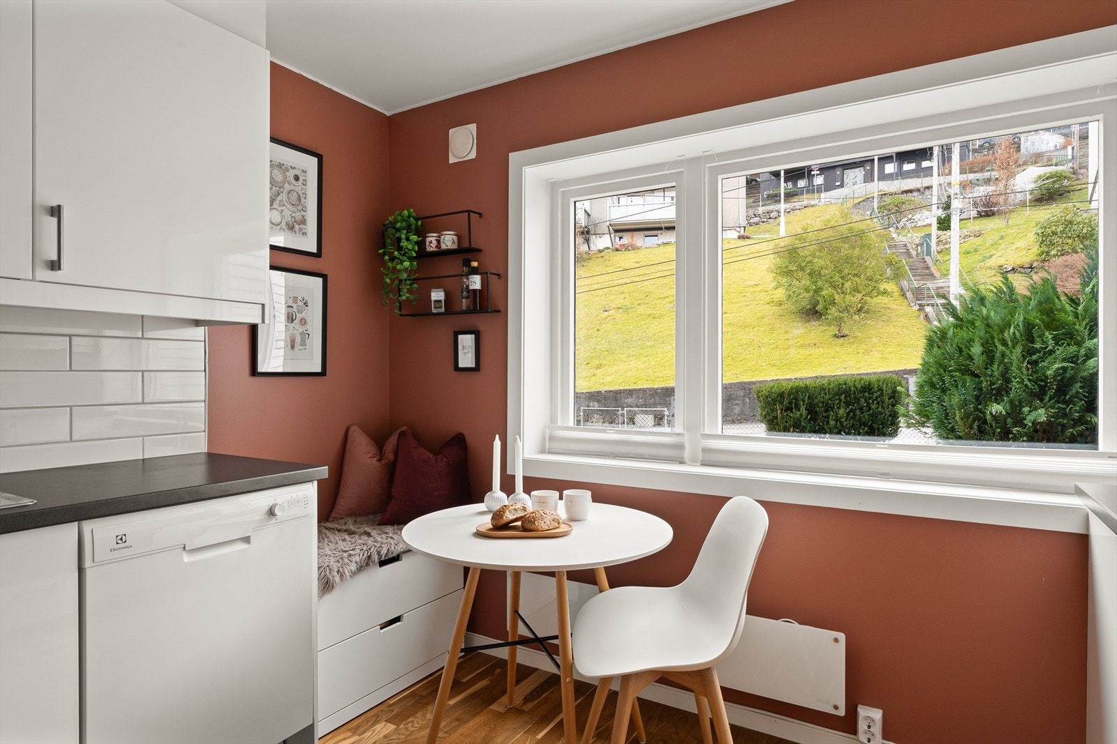 Eller om man vil nyte frokosten og planlegge neste tur på Ulriken. Galleribilde