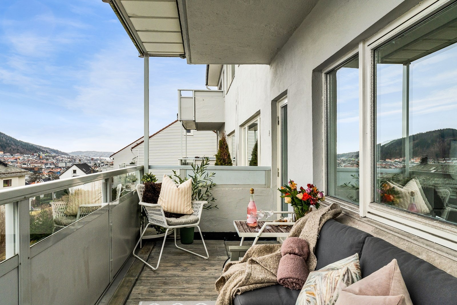 Velkommen til Vognstølen 25! Presentert av Maria Eskeland v/Eiendomsmegler Vest. Galleribilde