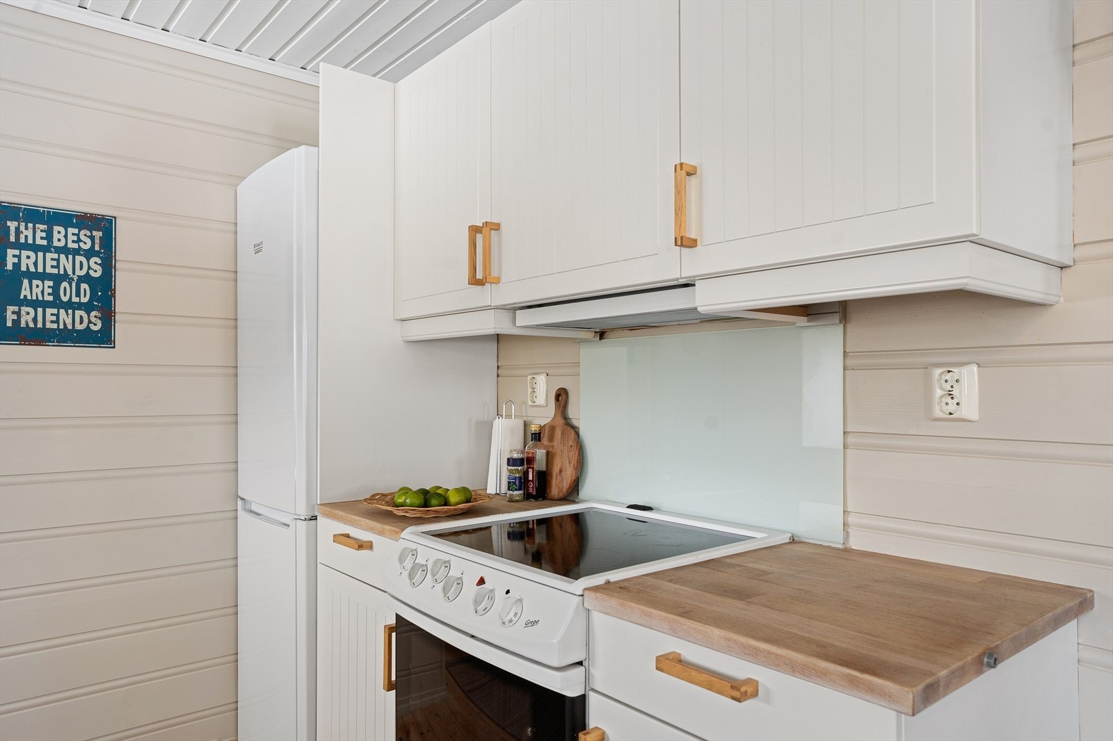 Alle hyttens hvitevarer medfølger i handelen. Galleribilde