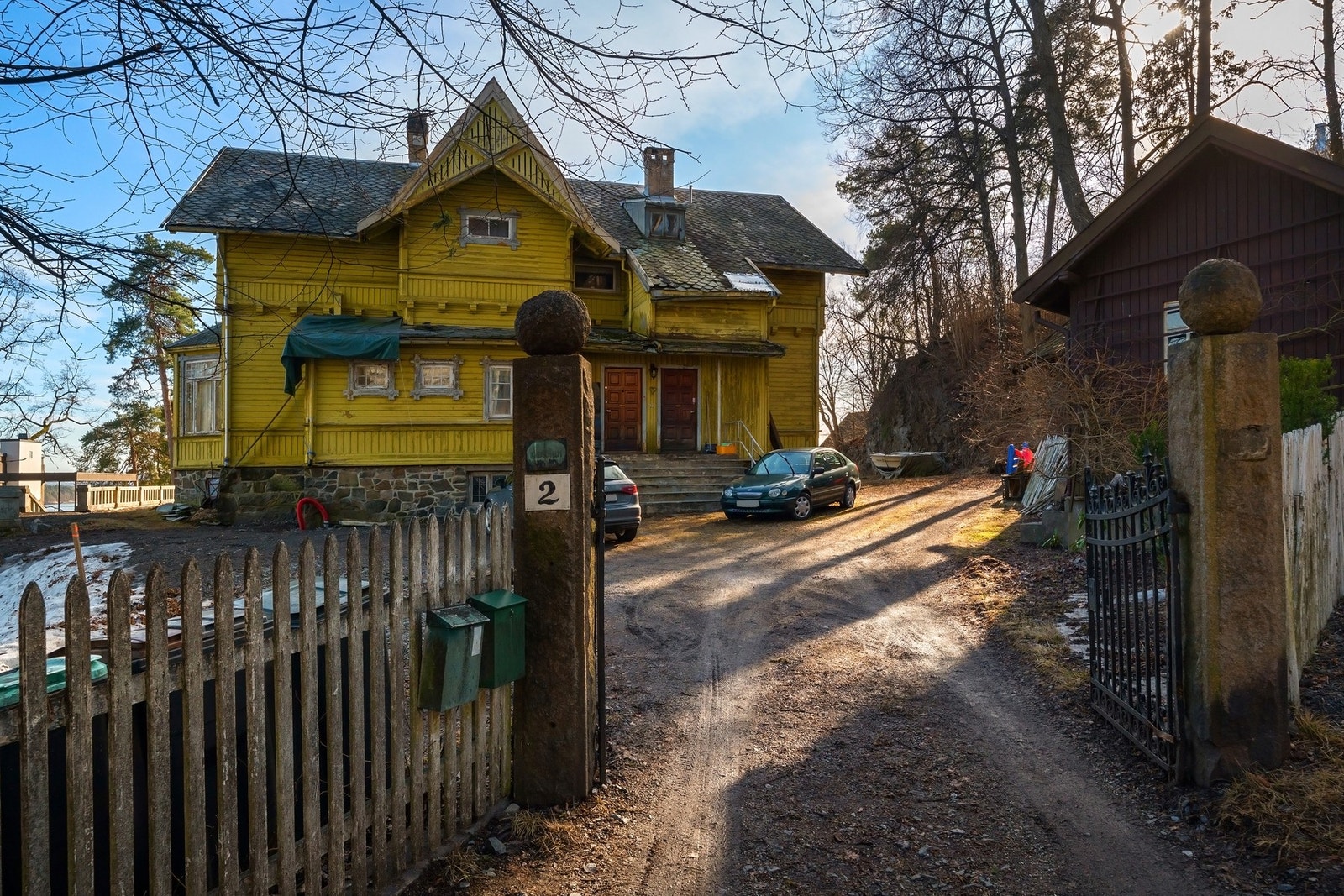 To boenheter etter 1946/47-ombygging - men mulighet for tilbakeføring til én staselig enebolig. Galleribilde
