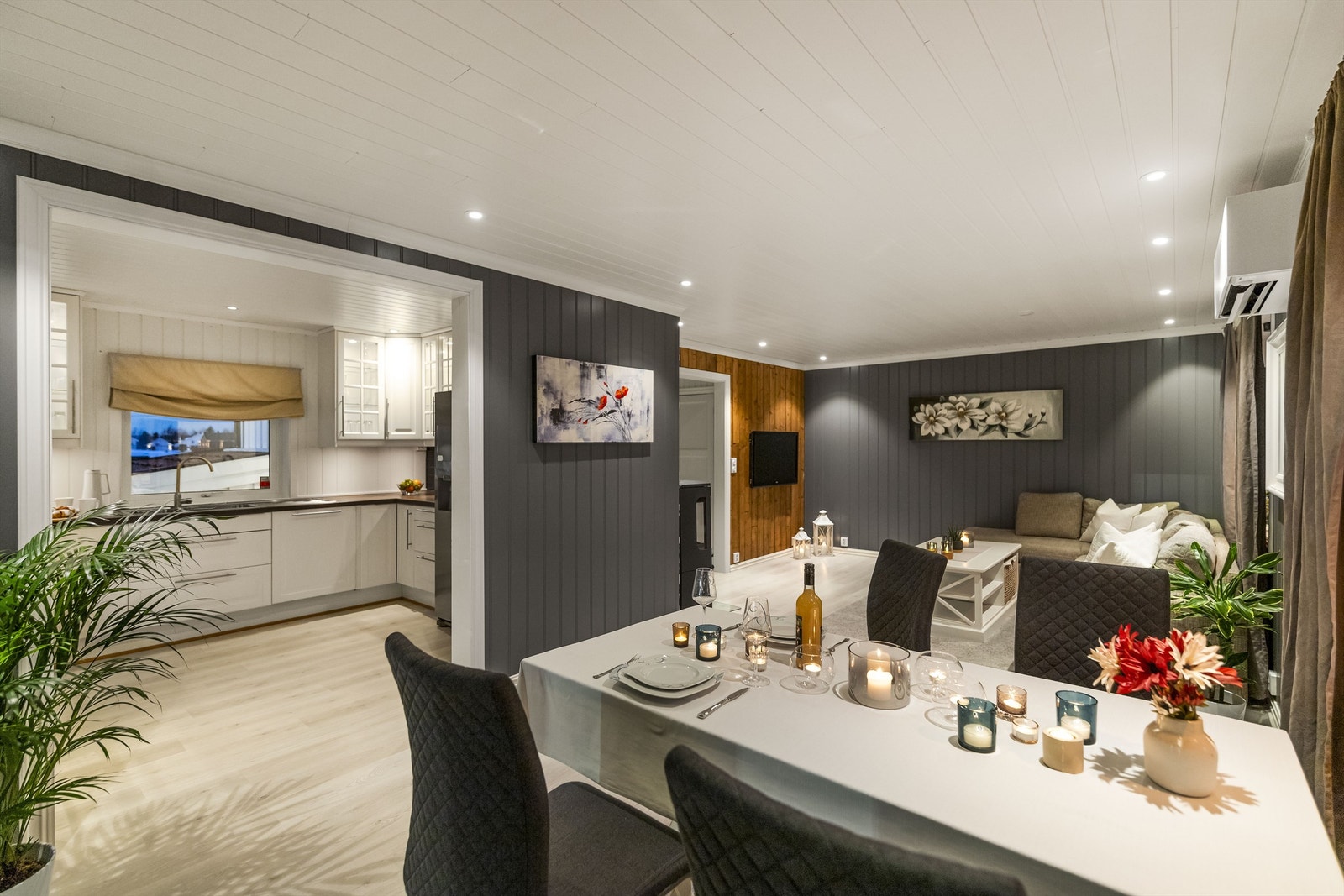 Den åpne løsningen innbyr til sosialt og hygge Galleribilde